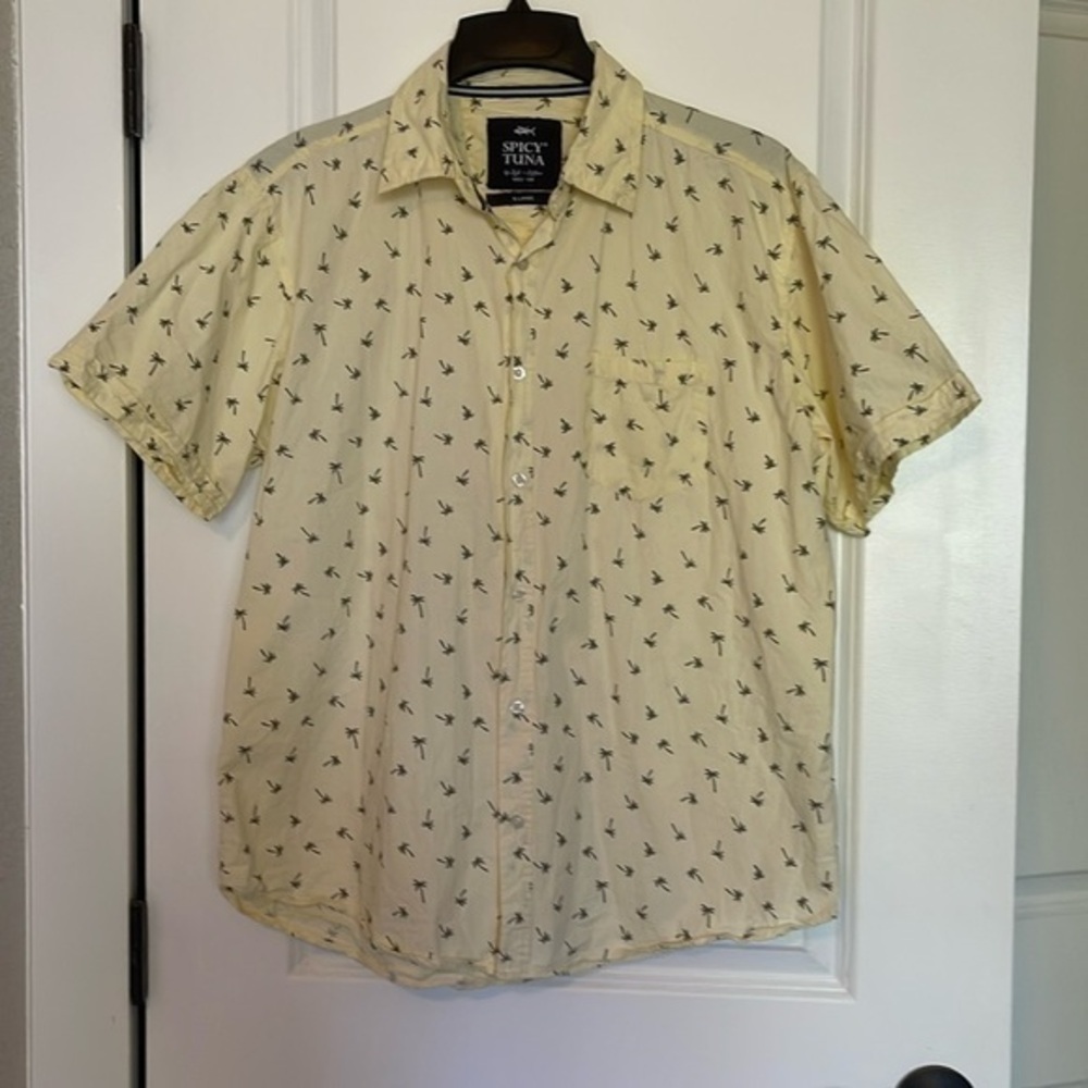Spicy Tuna pale yellow palm trees button up shirt size XL
